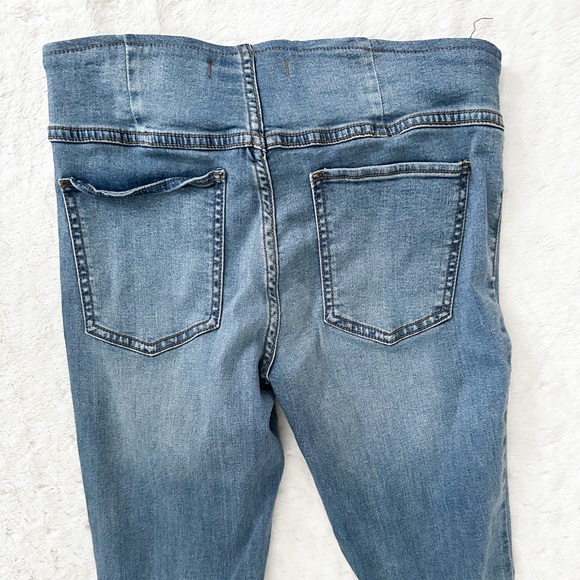 FREE PEOPLE Penny Pull-On Flare bell bottom Jeans medium wash size 28 size 6 - Picture 7 of 15